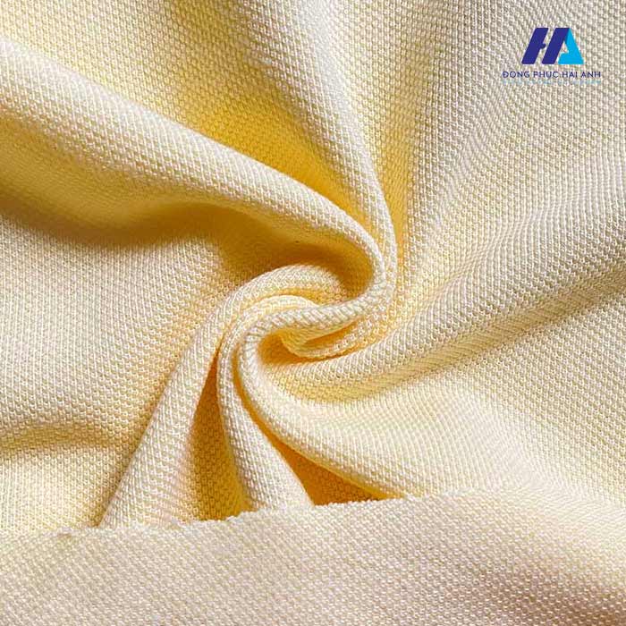 Vải thun cá sấu 65/35 phù hợp để may đồng phục áo thun công sở, nhà hàng