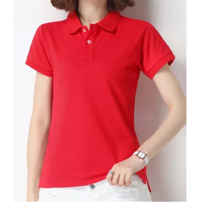 Áo polo xẻ tà giúp nàng trở nên khỏe khoắn hơn