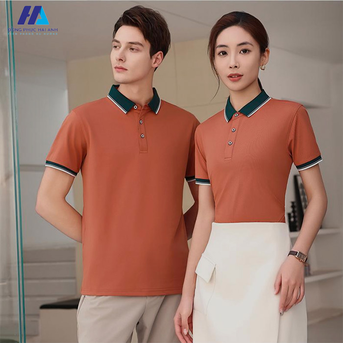 Thanh lịch và trang nhã với mẫu áo polo đồng phục màu nâu