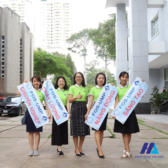 Mẫu áo polo đồng phục giảng viên UMP hiện đại và trẻ trung