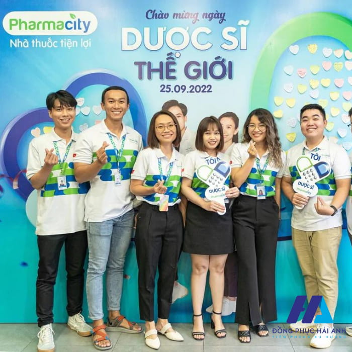 Đồng phục nhân viên Pharmacity có thiết kế hiện đại và trẻ trung