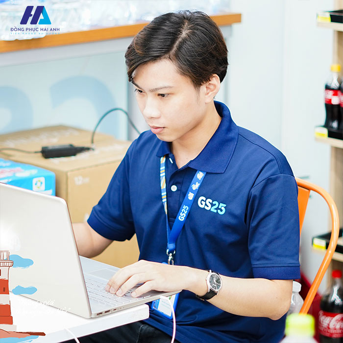 Thiết kế áo polo đồng phục GS25 cho nhân viên văn phòng