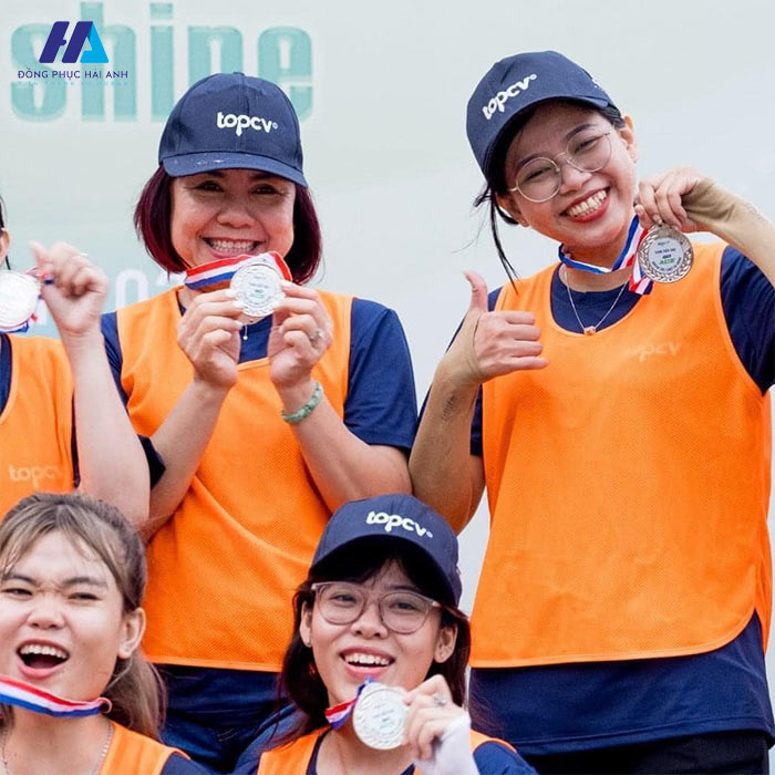 Thiết kế mũ lưỡi trai đồng phục trẻ trung, năng động